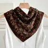 Pañuelo pequeño cuadrado de algodón y lino con estampado paisley en blanco y negro para mujer, adecuado para primavera, otoño e invierno, pañuelo para el cuello