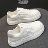 Zapatos Blancos de Cordones de Piel de Vaca de Primera Capa con Suela Suave para Mujer 2026 Otoño Nuevos Zapatos de Tabla Versátiles para Estudiantes Zapatos Deportivos Casuales