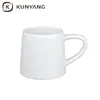Venta al por mayor de fábrica Estilo escandinavo Rayas simples Taza de café de cerámica texturizada Logo personalizado Fábrica de tazas de cerámica Venta directa