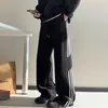 Pantalones deportivos grises de tres rayas estilo americano para hombre, otoño e invierno, forrados de felpa, engrosados, holgados, de pierna recta, pantalones largos casuales deportivos para adolescentes