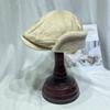 Gorra de estilo británico de gamuza con visera para mujer, Otoño e Invierno, Engrosada con forro polar, Visera de pico de pato, Protección para las orejas, Resistente al frío del noreste, Mantiene el calor, Gorra Lei Feng