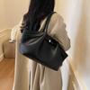 Bolsa Tote Design Simples de Nicho Feminina 2025 Nova de Início de Primavera Grande Capacidade Bolsa de Ombro Cor Sólida Versátil Bolsa de Axila