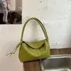 Bolsa de axila de alta qualidade com textura tecida para mulheres, verão 2026, nova tendência, cor doce, bolsa de cesta versátil