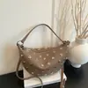 Bolsa de Mão Tendência com Rebites Cruzados Estilo Motociclista Transfronteiriço Bolsa de Ombro Retrô Punk Europeu e Americano Y2K Bolsa de Ombro Transversal