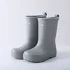 Botas de Lluvia para Niños Ultraligeras 2026 Nuevo Estilo Media Pantorrilla Antideslizantes Suaves Unisex Botas de Lluvia para Niños Guardería Bebé Zapatos de Agua Cubrezapatos