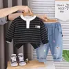 Conjunto de Ropa de Primavera y Otoño, Sudadera Elegante con Cabeza de Tres Osos de Manga Larga Conjunto de Dos Piezas Ropa Infantil al por Mayor 2026 Nuevo Conjunto para Niños