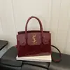 Bolso de Mujer Maduro y Elegante para el Trabajo y los Desplazamientos, Bolso de Mano Versátil de Color Sólido, Bolso de Hombro, Bolso Cruzado, Bolso Tote Simple de Alta Calidad