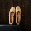 Sapatos baixos artísticos retrô de pele de cordeiro de corte baixo para mulheres 2026 novo estilo sola macia confortáveis sapatilhas sapatos baixos para o dia a dia