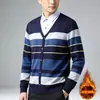 Suéter grosso masculino de inverno quente com listras e blocos de cor, gola de camisa, com forro de fleece, design de peça dupla falso TC811