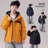 Jaqueta corta-vento forrada com fleece dupla face para meninos Estilo Primavera/Outono 2026 Nova Top Outono Colorido Patchwork Médio/Grande Infantil