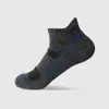 Calcetines deportivos de comercio exterior transfronterizos calcetines de malla para hombre transpirables absorbentes de sudor calcetines tobilleros calcetines de tubo corto de verano para correr baloncesto calcetines de moda algodón