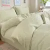 Juego de Cuatro Piezas de Terciopelo de Leche Engrosado Grado A Color Púrpura Taro con Funda Nórdica de Forro Polar de Coral Estampado Tridimensional por Ambos Lados para Ropa de Cama de Otoño e Invierno