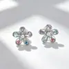 Novos brincos de flor de cristal coloridos de alta qualidade, estilosos e únicos, presilhas de pérola para orelha sem furo, estilo de feriado para mulheres