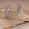 Pulsera de Patrón Hueco Transfronterizo Europeo y Americano Versión Ancha Pulsera de Moda Lujo Ligero Estilo Retro de Gama Alta Accesorio de Mano Simple Versátil