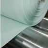 En stock color verde agua, buena resistencia a la tracción, buena elasticidad, material enrollado de esponja de látex