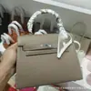 Bolsa Kelly Segunda Geração Padrão Palmeira 2026 Modelo Novo Bolsa Feminina de Alto Padrão Mini Bolsa de Mão Bolsa Transversal Texturizada para Mulheres