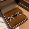 Pendientes Románticos de Té Dulce Café Oro y Plata Aguja Zirconia Súper Brillante Lazo para Mujer, Pendientes de Lujo Ligero Nicho de Gama Alta