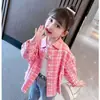 Nova Camisa de Manga Longa para Meninas Roupa de Outono Estilosa Infantil Camisa com Estampa Xadrez Rosa da Moda Top para Bebês e Crianças Pequenas