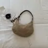 Bolso de hombro para axila de color sólido mate de nicho vintage, nuevo modelo principios de otoño 2026, bolso de mano estético de alta gama para ir al trabajo, bolso tote pequeño de moda