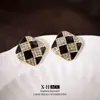 Brincos Stud Checkerboard com Inlay de Diamante e Gotejamento de Óleo Prateado Brincos Geométricos Rombo Design Coreano Brincos Versáteis Exquisitos da Moda