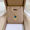 [Aço titânio] Astronauta planeta luz luxo elegante lindo colar de diamante cheio de todas as mulheres de correspondência clavícula cadeia de aço de titânio