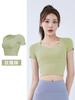 Traje de yoga de manga corta personalizado, nuevo, de secado rápido, top deportivo ajustado para mujer con cinturón y almohadilla para el pecho.