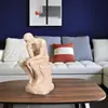 Estantería de decoración de estilo europeo con forma de pensador, mueble de TV, luz, artesanía de lujo, escultura de personaje retro, modelo decorativo.