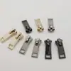 Nº 5 acabamento gun metal brilhante puxador inferior tipo pistola pendurado em estoque peça de puxador de zíper bagagem roupa agora fornecimento direto da fábrica