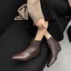 Piel de Oveja Buen Desgaste Combinan con Todo Muestran Cuña Botines Chelsea Otoño e Invierno 2024 Tacón Medio Punta Cuadrada Pequeña Boca en V Botines de Cuero para Mujer