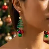 Aretes de campana de árbol de Navidad en espiral verde fresco estilo bosque, aretes colgantes festivos de borla y cuentas para fiesta, acogedores para mujer