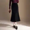 Falda de terciopelo estilo sirena, falda lápiz de moda, nueva falda de longitud media Otoño/Invierno 2026, elegante falda de cintura alta para mujer