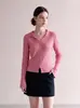 Blusa de Malha com Decote V Suave para Mulheres Outono Inicial Toque de Luxo Roupa Íntima Gola Top Exclusivo Requintado 6051