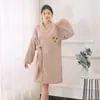 Novo Estilo Roupão Kwila Saia de Banho Toalha de Banho Vestível Fleece Coral Espessado Macio Absorvente Pijama para Casa Roupão de Hotel