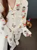 Pijama de Mujer Nuevo Estilo Algodón Nube Cuello de Muñeco, Manga Larga y Pantalones, Conjunto de Ropa de Casa Delgado Dulce con Estampado de Dibujos Animados, Venta al Por Mayor Transfronteriza