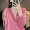 Cardigan de Lã Penteada Tricotado com Gola V, Estilo Novo Primavera 2025, Combinação de Cores, Solto, Design Versátil, Falso Duas Peças, Feminino