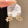 Brincos de tarracha em ouro 18k banhado a ouro com zircônia e pérola em formato de gota d'água, brincos franceses elegantes e versáteis, brincos de luxo leve de alta qualidade para mulheres