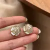 Pendientes de Botón con Pedrería de Camelia para Mujer, Diseño de Nicho de Lujo Ligero, Pendientes Elegantes de Alta Gama, Novedad 2026, Joyería para Orejas Más Vendida