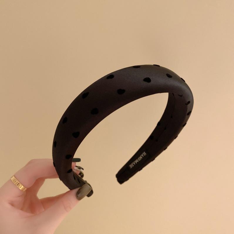 黑色爱心