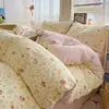 Conjunto de cuatro piezas de gasa de algodón de doble capa, fresco y ligero como una nube, estampado floral de dibujos animados arrugado, conjunto de 3 piezas para dormitorio, funda de edredón individual/doble