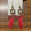 Gran oferta de pendientes de plumas vintage de estilo étnico, largos y multicolores, con diseño de cuentas y círculos.