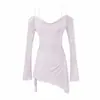 Camiseta Sexy Estilo Puro Deseo Ligeramente Transparente de un Solo Hombro y Manga Larga para Mujer Principios de Otoño Blanca Cintura Adelgazante Longitud Midi