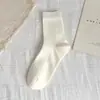 Meias de algodão puro para mulheres, primavera e outono, com estampas listradas e de bolinhas, estilo universitário japonês, fofas, adequadas para estudantes e jovens, comprimento até a panturrilha, meias com babados
