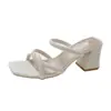 Sandalias de verano para mujer, nuevo estilo 2026, modernas y versátiles, con tacones gruesos, una estética de cuento de hadas y un diseño retro francés