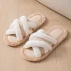 Chinelos de algodão com pelo de coelho e tira cruzada, chinelos fofos para mulheres, outono e inverno, para interior e exterior, sola de camurça, veludo, chinelos de casa