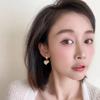 Pendientes retro franceses Xiaoxiang adorables de alta calidad con forma de corazón de melocotón, modernos, dulces, de lujo ligero, para socialité, pendientes elegantes y exquisitos para mujer