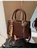 Bolso Cuadrado Pequeño de Ante Estilo Retro Transfronterizo, Bolso Cruzado Femenino Versátil y de Moda Estilo Coreano, Bolso Pequeño de Alta Gama para Viajes