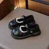 Zapatos de Princesa para Niñas 2026 Estilo Coreano Primavera y Otoño Nuevos Zapatos de Cuero Elegantes para Niños Suela Suave para Bebés y Niños Pequeños Zapatos Individuales con Lazo