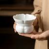 Juego de Coladores de Té con Forma de Flor Filtro de Té Cerámico Integrado Filtro para Infusión de Té de Porcelana Blanca Dehua Accesorios Versátiles para Ceremonia del Té Juego de Té Kung Fu