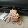 Elegante mochila acolchada de gran capacidad para mujer, modelo nuevo 2026, mochila versátil para el día a día, mochila pequeña de viaje