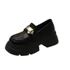 Zapatos Pequeños de Cuero Estilo Británico con Suela Gruesa Negros Otoño 2026 Nuevos Mocasines Mary Jane Versátiles Antideslizantes Retro